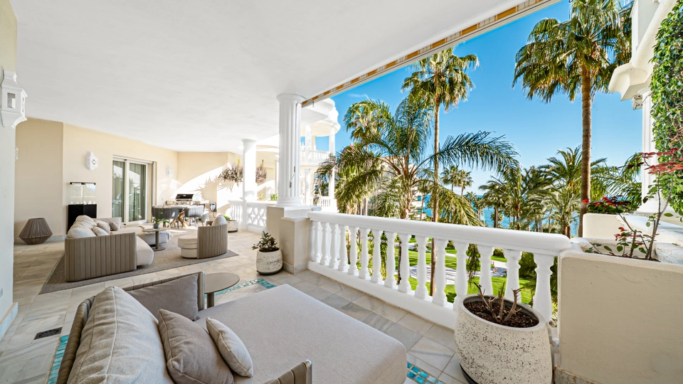 Apartment for sale in Estepona