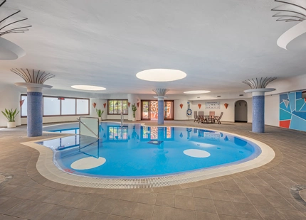 STUNNING DUPLEX PENTHOUSE WITH ROOFTOP ON THE NEW GOLDEN MILE, ESTEPONA
