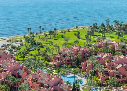 STUNNING DUPLEX PENTHOUSE WITH ROOFTOP ON THE NEW GOLDEN MILE, ESTEPONA