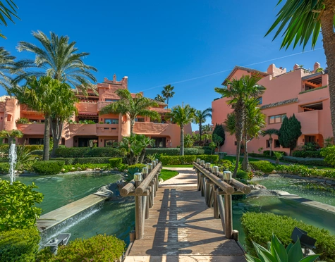 Duplex Penthouse for sale in Estepona East