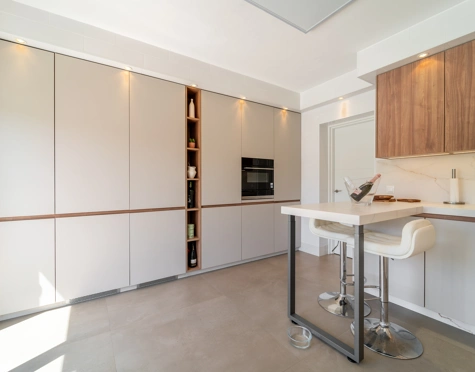 Villa for sale in Cerros del Aguila, Mijas Costa