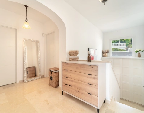 Villa for sale in Cerros del Aguila, Mijas Costa