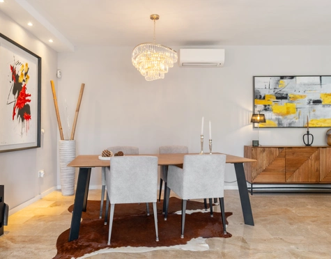 Villa for sale in Cerros del Aguila, Mijas Costa