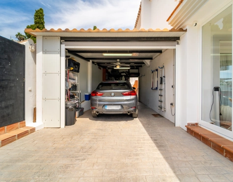 Villa for sale in Cerros del Aguila, Mijas Costa