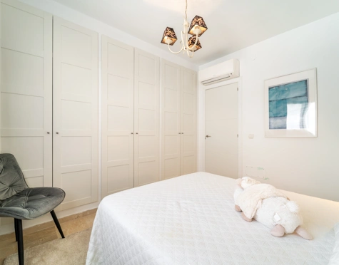 Villa for sale in Cerros del Aguila, Mijas Costa