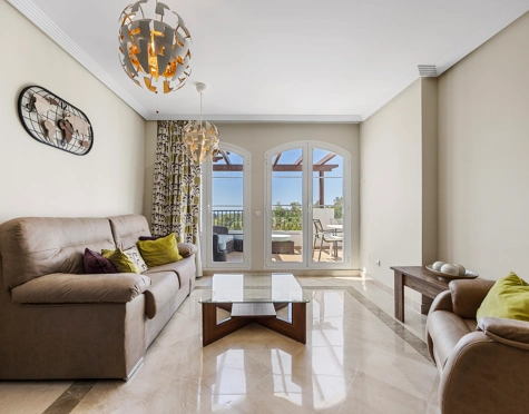 Ático en venta en Los Arqueros, Benahavis