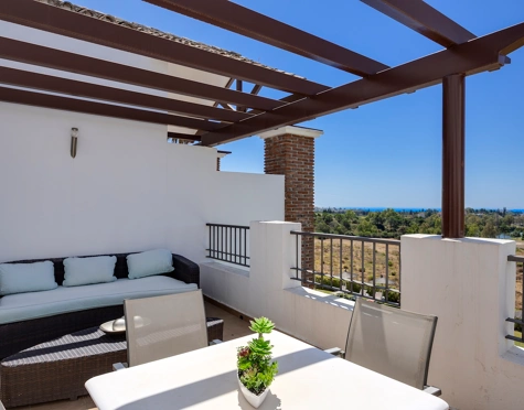Ático en venta en Los Arqueros, Benahavis