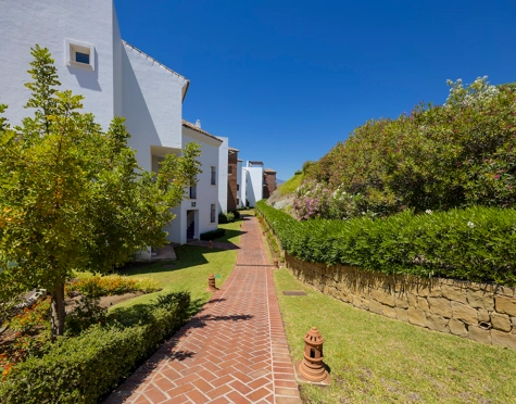 Ático en venta en Los Arqueros, Benahavis