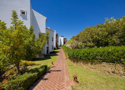 LUXURY PENTHOUSE WITH SEA AND GOLF VIEWS IN BENAHAVÍS