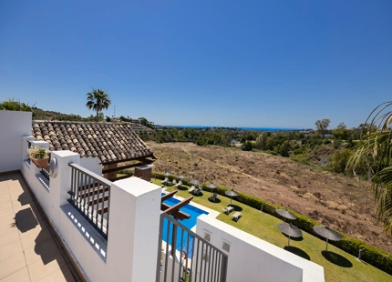 LUXURY PENTHOUSE WITH SEA AND GOLF VIEWS IN BENAHAVÍS