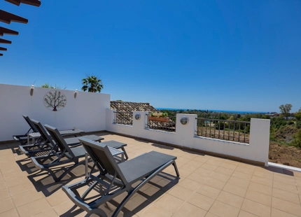 LUXURY PENTHOUSE WITH SEA AND GOLF VIEWS IN BENAHAVÍS
