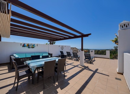 LUXURY PENTHOUSE WITH SEA AND GOLF VIEWS IN BENAHAVÍS