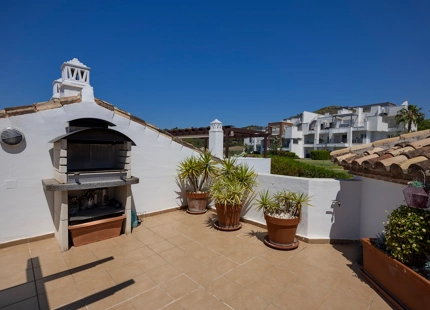 LUXURY PENTHOUSE WITH SEA AND GOLF VIEWS IN BENAHAVÍS