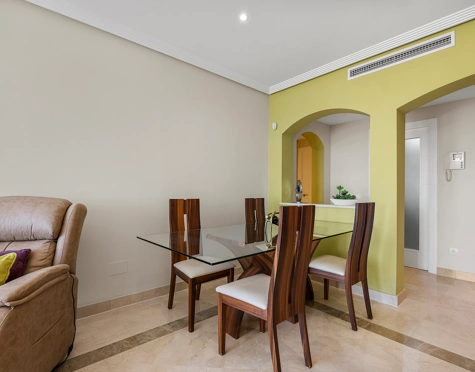 Ático en venta en Los Arqueros, Benahavis