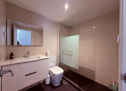 Modern 2-bedroom apartment in Puerto Banús, Marbella, ideal for holiday stays next to the port.