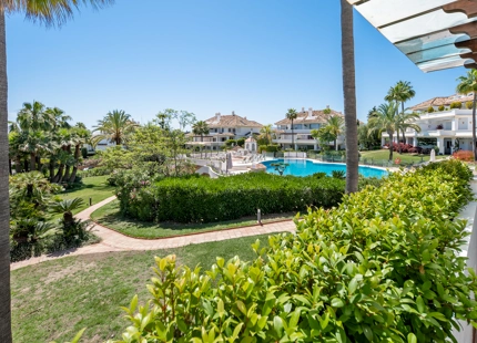 ELEGANT APARTMENT IN MARBELLA'S PRESTIGIOUS GOLDEN MILE