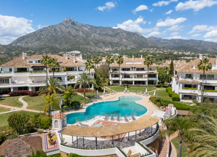 ELEGANT APARTMENT IN MARBELLA'S PRESTIGIOUS GOLDEN MILE
