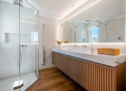 ELEGANT APARTMENT IN MARBELLA'S PRESTIGIOUS GOLDEN MILE