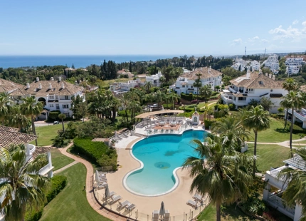 ELEGANT APARTMENT IN MARBELLA'S PRESTIGIOUS GOLDEN MILE