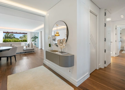 ELEGANT APARTMENT IN MARBELLA'S PRESTIGIOUS GOLDEN MILE