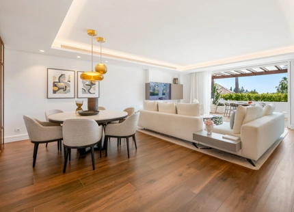 ELEGANT APARTMENT IN MARBELLA'S PRESTIGIOUS GOLDEN MILE