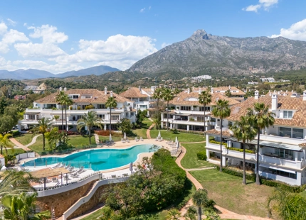 ELEGANT APARTMENT IN MARBELLA'S PRESTIGIOUS GOLDEN MILE