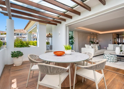 ELEGANT APARTMENT IN MARBELLA'S PRESTIGIOUS GOLDEN MILE
