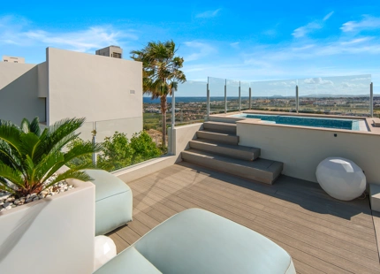 LUXURY CONTEMPORARY VILLA IN NUEVA ANDALUCÍA