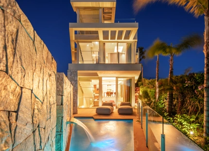 LUXURY CONTEMPORARY VILLA IN NUEVA ANDALUCÍA
