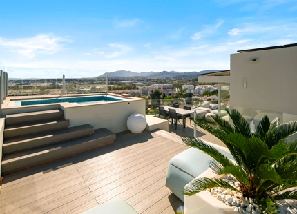 LUXURY CONTEMPORARY VILLA IN NUEVA ANDALUCÍA