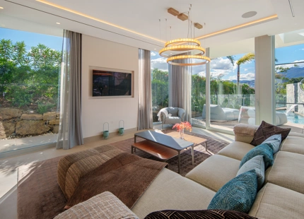 LUXURY CONTEMPORARY VILLA IN NUEVA ANDALUCÍA