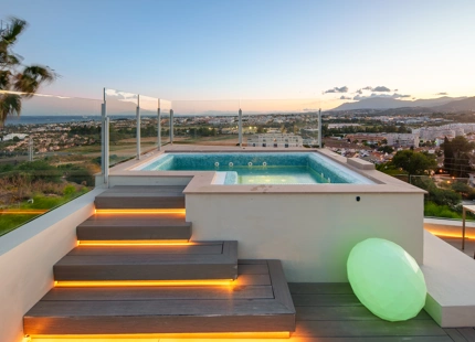 LUXURY CONTEMPORARY VILLA IN NUEVA ANDALUCÍA