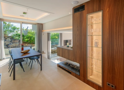 LUXURY CONTEMPORARY VILLA IN NUEVA ANDALUCÍA