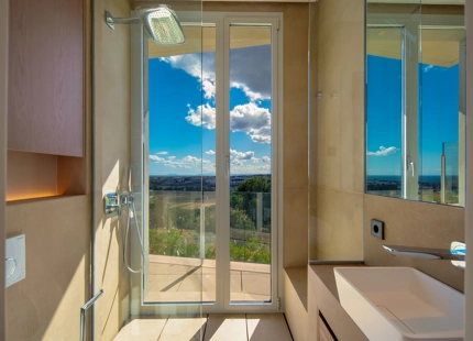 LUXURY CONTEMPORARY VILLA IN NUEVA ANDALUCÍA