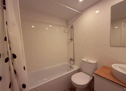 Modern 2-bedroom apartment in Puerto Banús, Marbella, ideal for holiday stays next to the port.