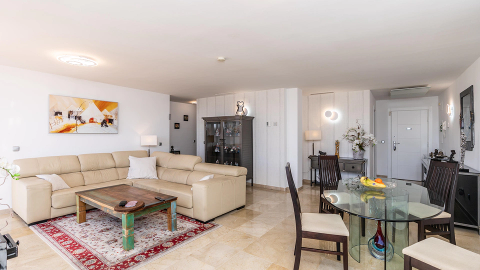Apartment for sale in Benahavis