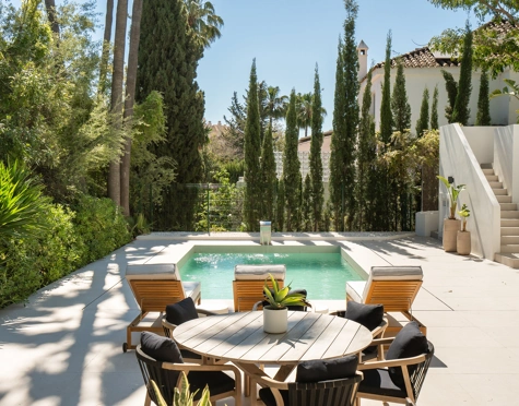 Villa en venta en Los Naranjos Hill Club, Nueva Andalucia