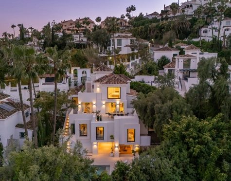 HIDDEN GEM - VILLA WITH 6 BEDROOMS IN NUEVA ANDALUCÍA