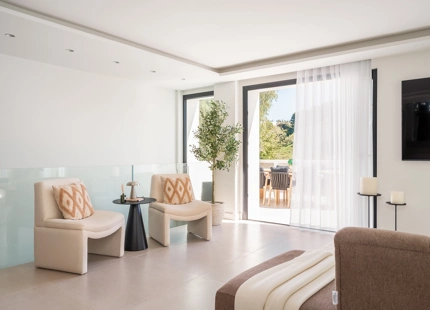 HIDDEN GEM - VILLA WITH 6 BEDROOMS IN NUEVA ANDALUCÍA