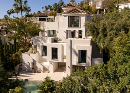 HIDDEN GEM - VILLA WITH 6 BEDROOMS IN NUEVA ANDALUCÍA