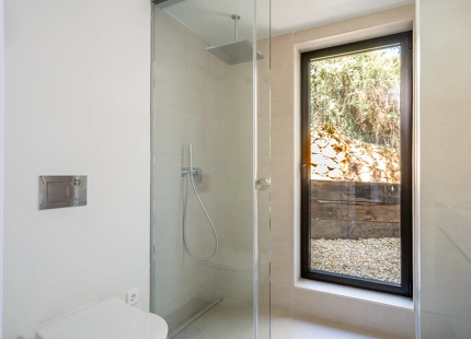 HIDDEN GEM - VILLA WITH 6 BEDROOMS IN NUEVA ANDALUCÍA