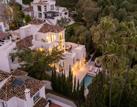 Villa en venta en Los Naranjos Hill Club, Nueva Andalucia
