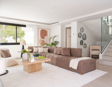 Villa en venta en Los Naranjos Hill Club, Nueva Andalucia