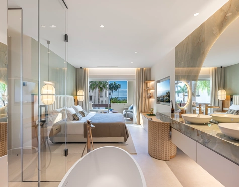 Apartment for sale in Bahía del Velerín, Estepona East