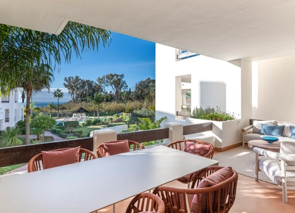 ELEGANT 3-BEDROOM LUXURY APARTMENT ON THE NEW GOLDEN MILE, ESTEPONA