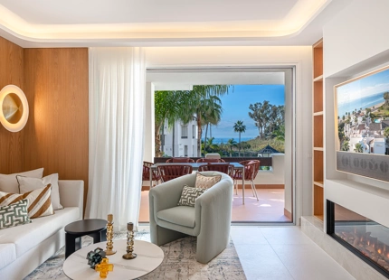 ELEGANT 3-BEDROOM LUXURY APARTMENT ON THE NEW GOLDEN MILE, ESTEPONA