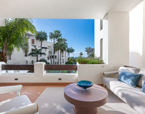 Apartment for sale in Bahía del Velerín, Estepona East