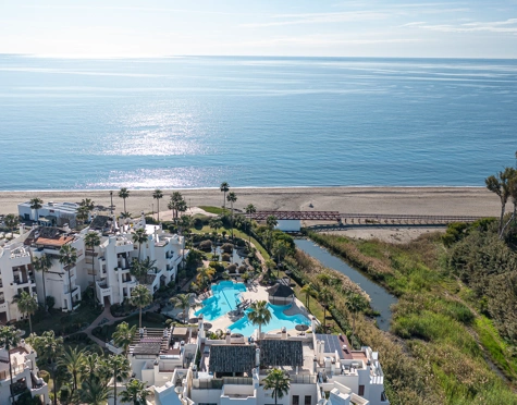 Apartment for sale in Bahía del Velerín, Estepona East