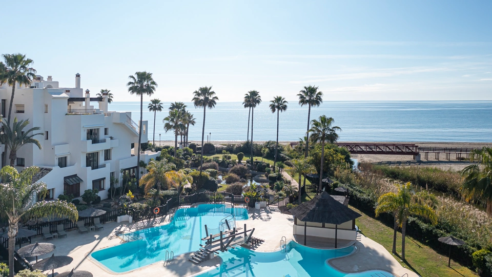 Apartment for sale in Bahía del Velerín, Estepona East