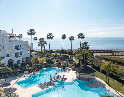 Apartment for sale in Bahía del Velerín, Estepona East